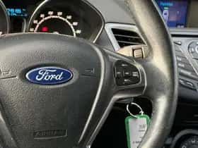 Ford Fiesta (2017) thumbnail 16