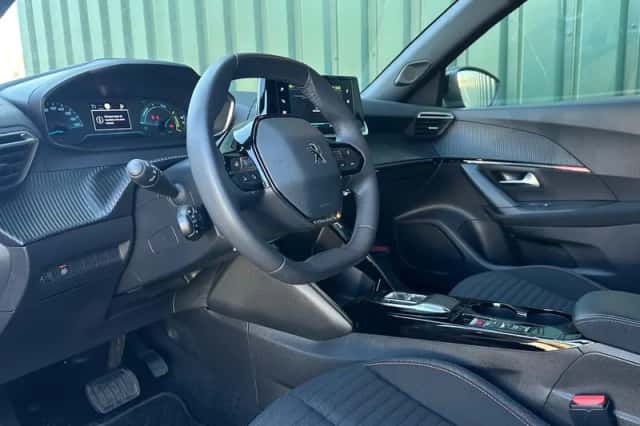 Peugeot e-2008 (2023) thumbnail 9