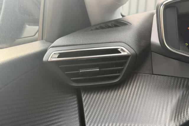 Peugeot 208 (2021) thumbnail 12
