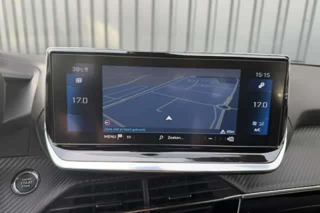 Peugeot 208 (2021) thumbnail 15