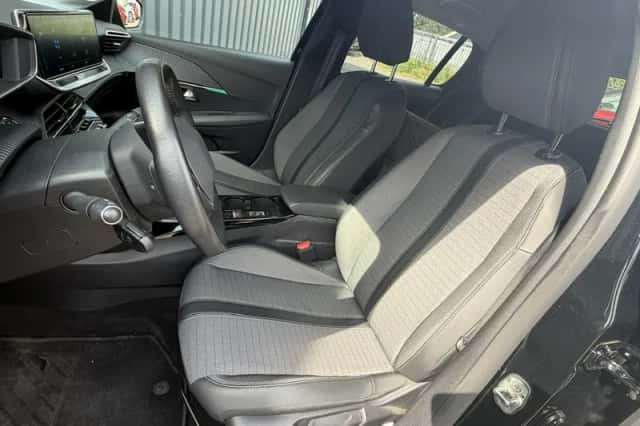 Peugeot 208 (2021) thumbnail 5