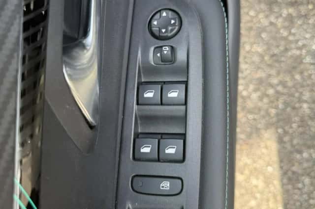 Peugeot 208 (2021) thumbnail 8