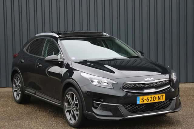 Kia XCeed (2022) thumbnail 2
