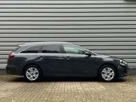 Kia Ceed Sportswagon (2024) thumbnail 4
