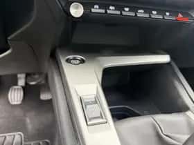 Peugeot 308 (2022) thumbnail 17