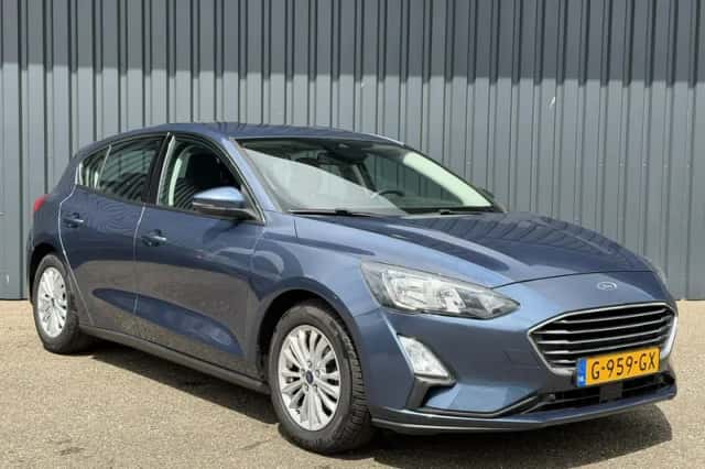 Ford Focus (2019) thumbnail 2
