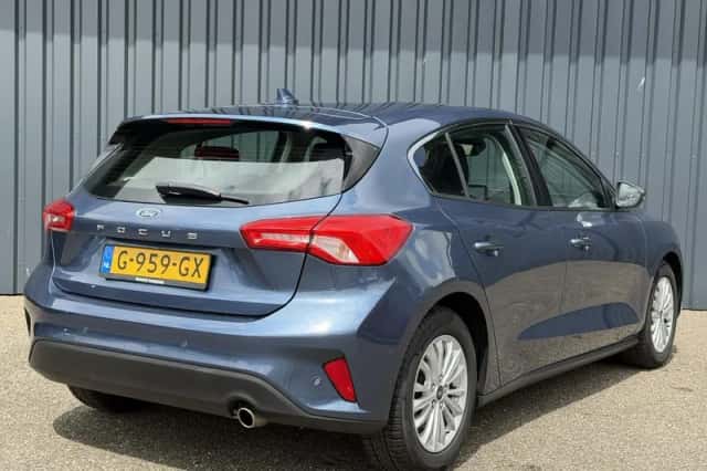 Ford Focus (2019) thumbnail 3
