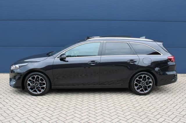 Kia Ceed Sportswagon (2024) thumbnail 4