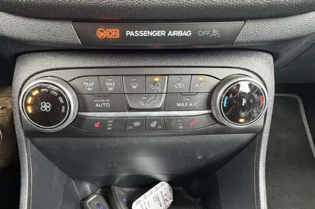 Ford Fiesta (2021) thumbnail 26