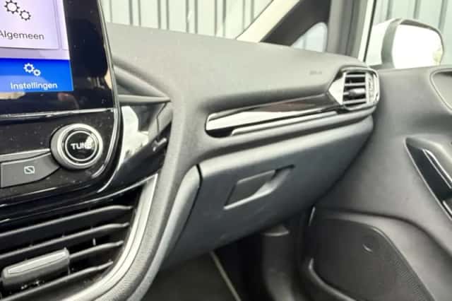 Ford Fiesta (2021) thumbnail 29