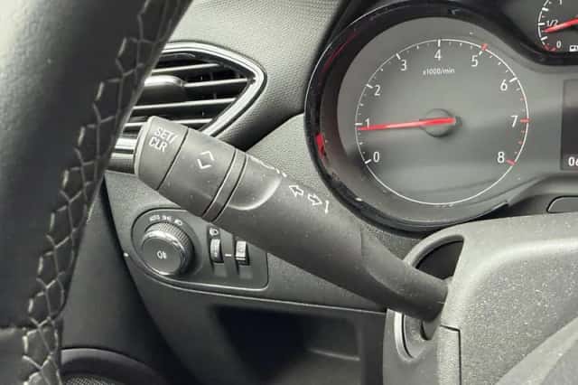 Opel Crossland (2021) thumbnail 18