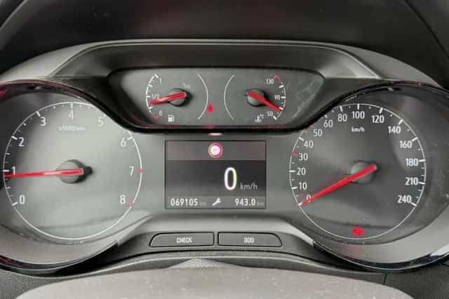 Opel Crossland (2021) thumbnail 20