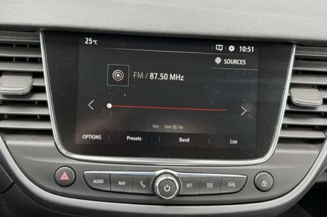 Opel Crossland (2021) thumbnail 21