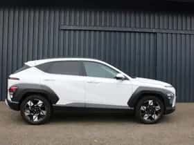 Hyundai Kona (2023) thumbnail 4