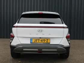 Hyundai Kona (2023) thumbnail 5