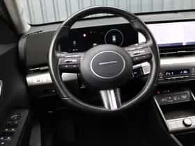 Hyundai Kona (2023) thumbnail 8