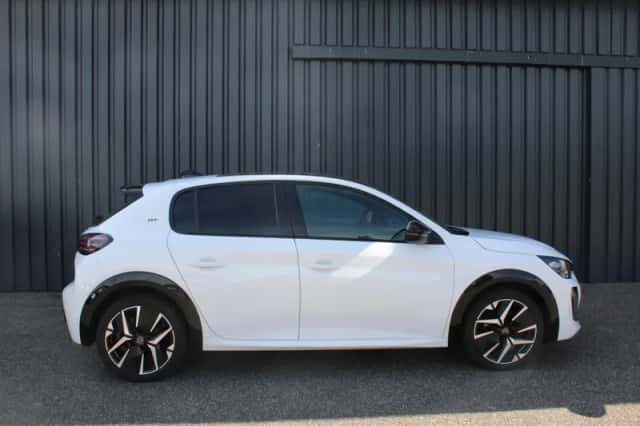 Peugeot 208 (2024) thumbnail 4