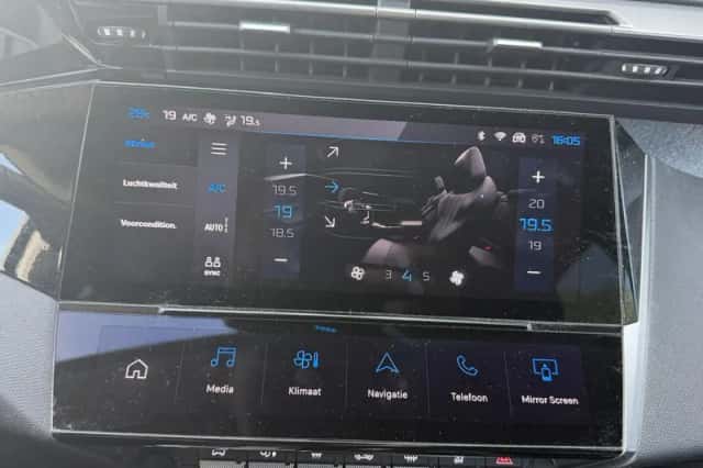 Peugeot 308 (2022) thumbnail 17