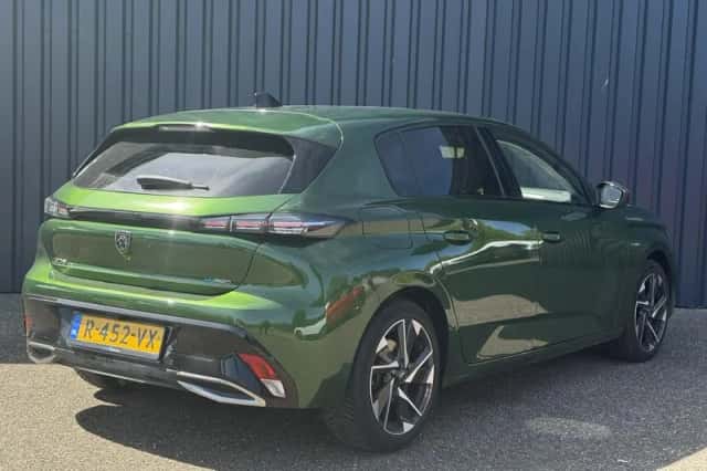 Peugeot 308 (2022) thumbnail 3