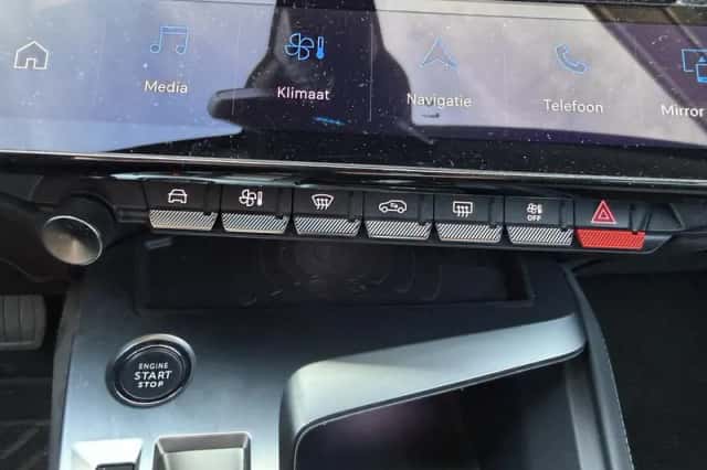 Peugeot 308 (2022) thumbnail 23