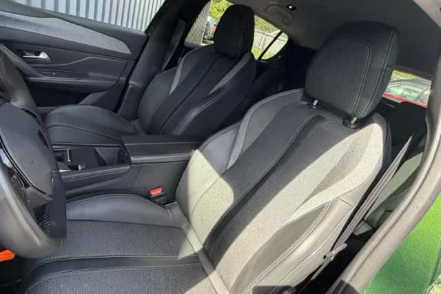 Peugeot 308 (2022) thumbnail 6