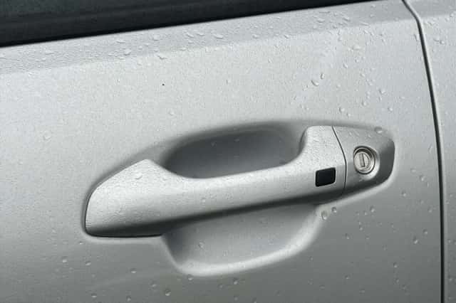 Kia Stonic (2025) thumbnail 11