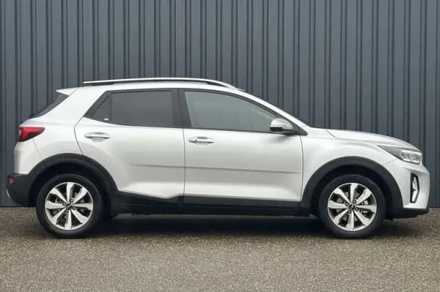 Kia Stonic (2025) thumbnail 6
