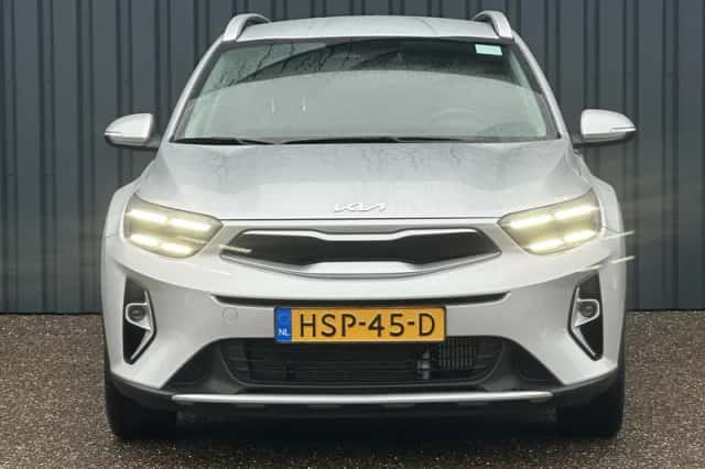 Kia Stonic (2025) thumbnail 8