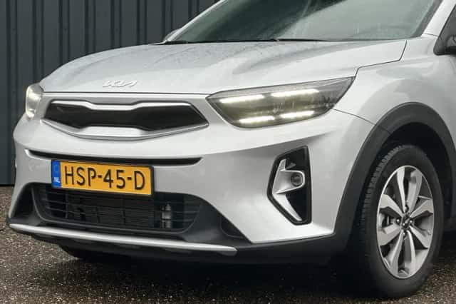 Kia Stonic (2025) thumbnail 9