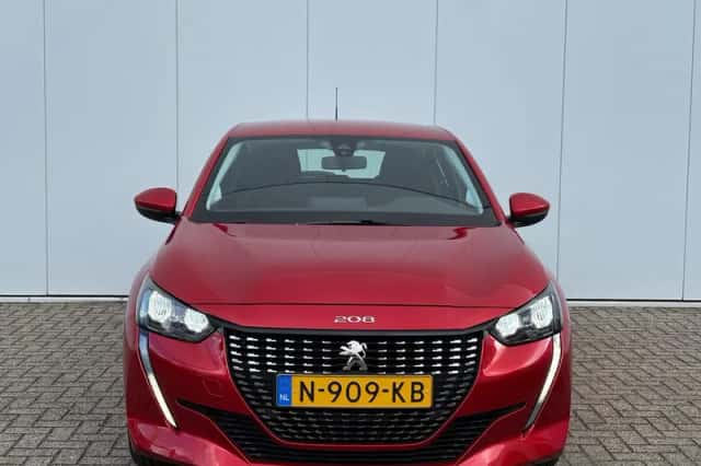 Peugeot 208 (2021) thumbnail 2