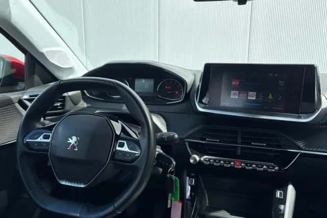 Peugeot 208 (2021) thumbnail 13