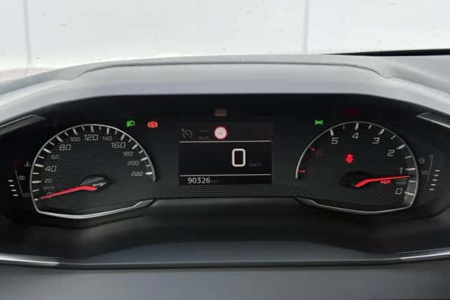 Peugeot 208 (2021) thumbnail 15