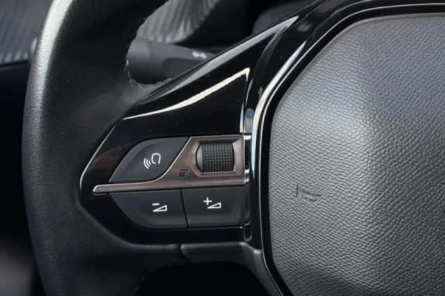 Peugeot 208 (2021) thumbnail 16