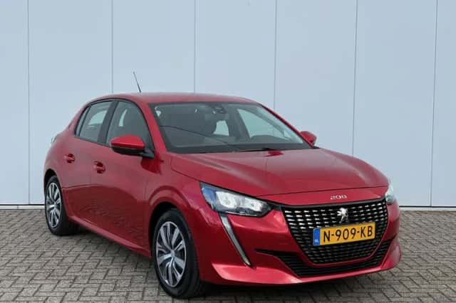 Peugeot 208 (2021) thumbnail 3