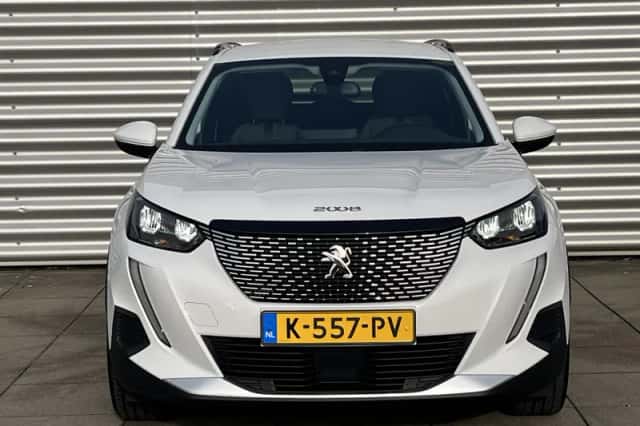 Peugeot 2008 (2021) thumbnail 2