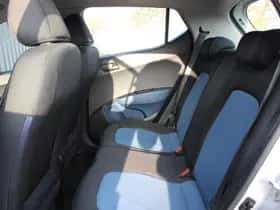 Hyundai i10 (2015) thumbnail 11