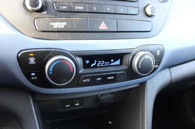 Hyundai i10 (2015) thumbnail 12