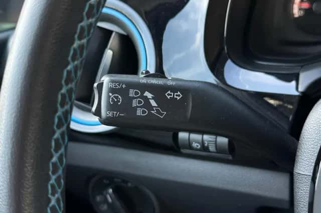 Volkswagen Up! (2014) thumbnail 18
