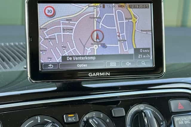 Volkswagen Up! (2014) thumbnail 21