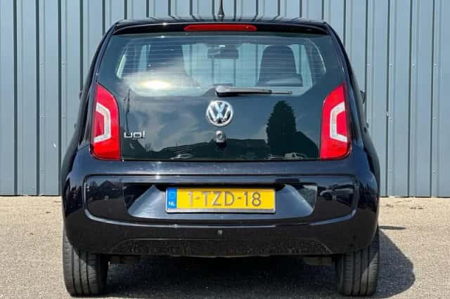 Volkswagen Up! (2014) thumbnail 4