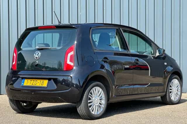 Volkswagen Up! (2014) thumbnail 5