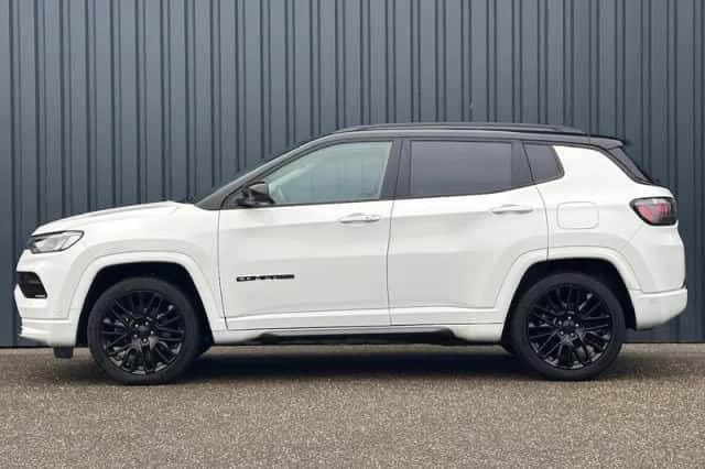 Jeep Compass (2022) thumbnail 2