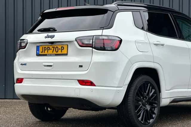Jeep Compass (2022) thumbnail 13