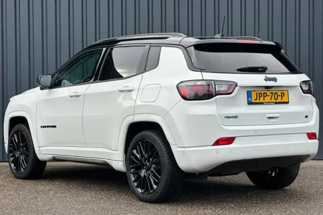 Jeep Compass (2022) thumbnail 3