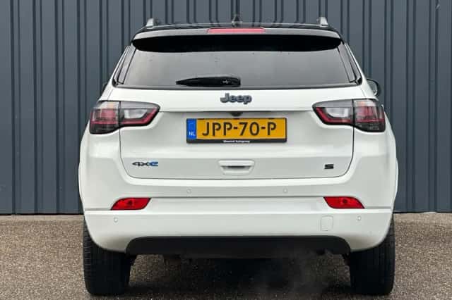 Jeep Compass (2022) thumbnail 4