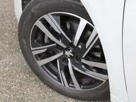 Peugeot 208 (2022) thumbnail 36