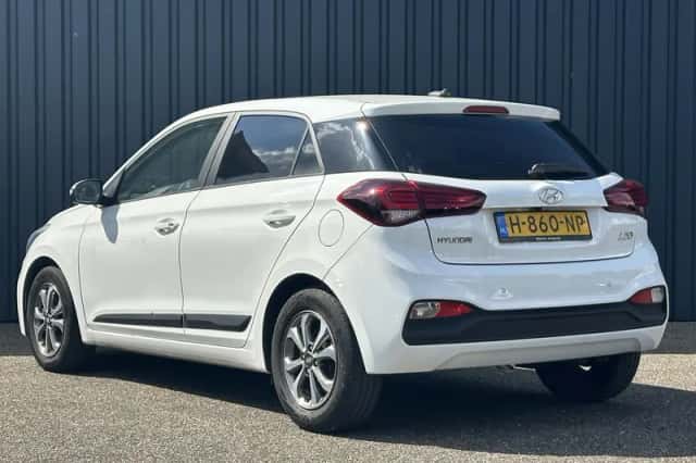 Hyundai i20 (2020) thumbnail 3