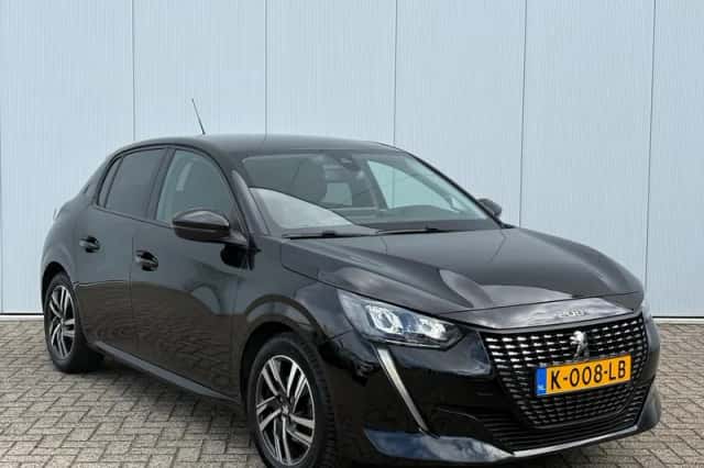 Peugeot 208 (2021) thumbnail 3