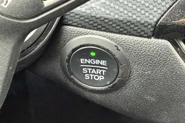 Ford Kuga (2023) thumbnail 17