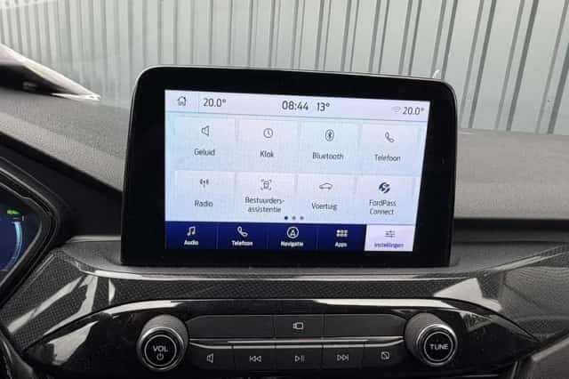 Ford Kuga (2023) thumbnail 18